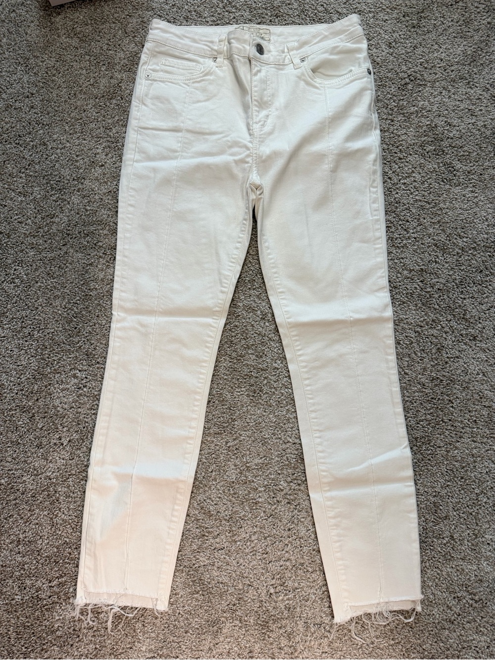 Free People White Skinny Jeans with Frayed Hem